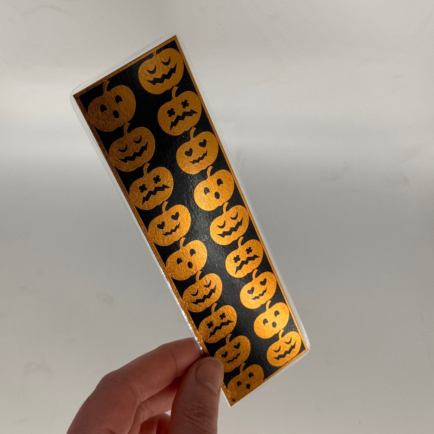 Marque-page en aluminium citrouille – Un essentiel effrayant pour les lecteurs !